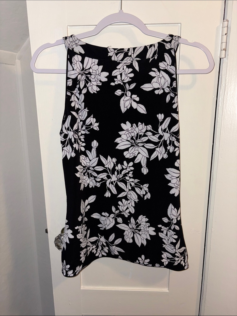 Women’s Black & White Floral Tank Top - Picture 4 of 5